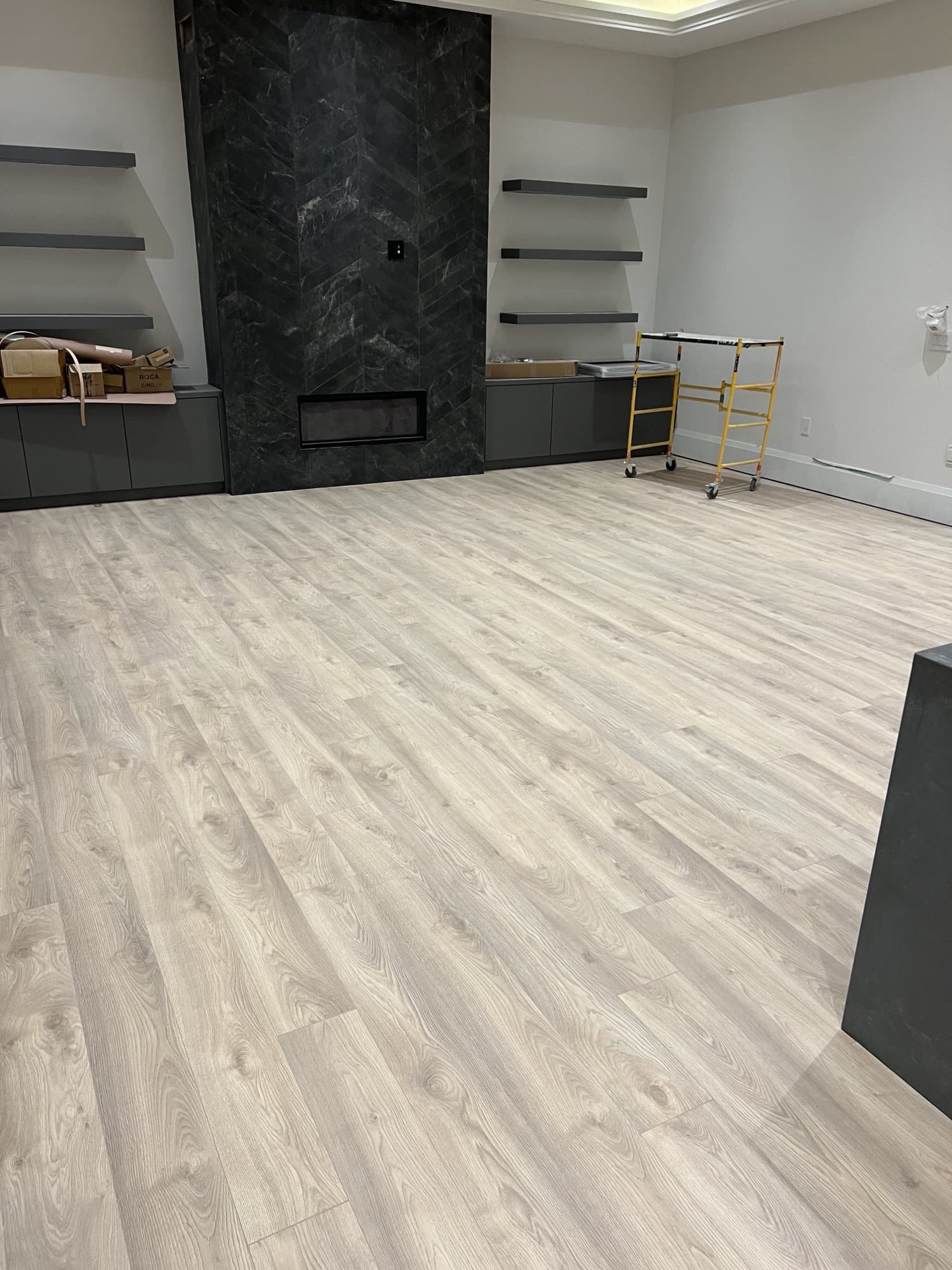 Vinyl Flooring (SPC / LVP)
